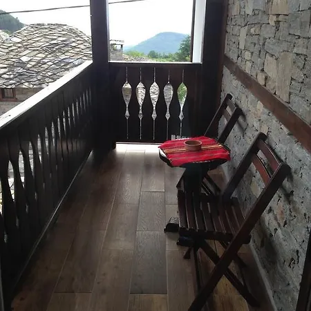 Guest house Delchevata Kushta V Leshten