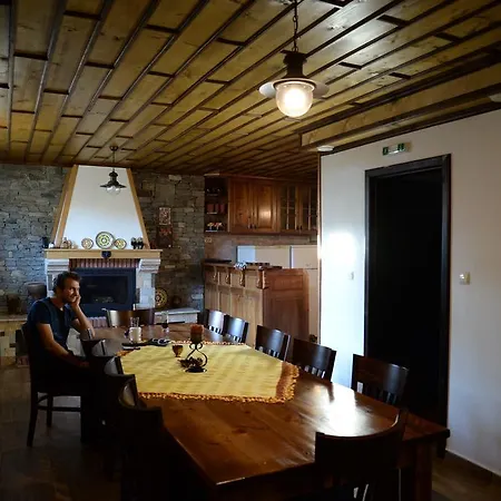 Gasthof Delchevata Kushta V Leshten