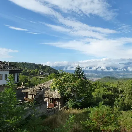 Delchevata Kushta V Leshten