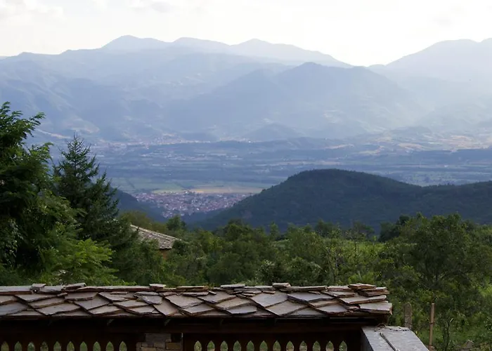 Delchevata Kushta V Leshten