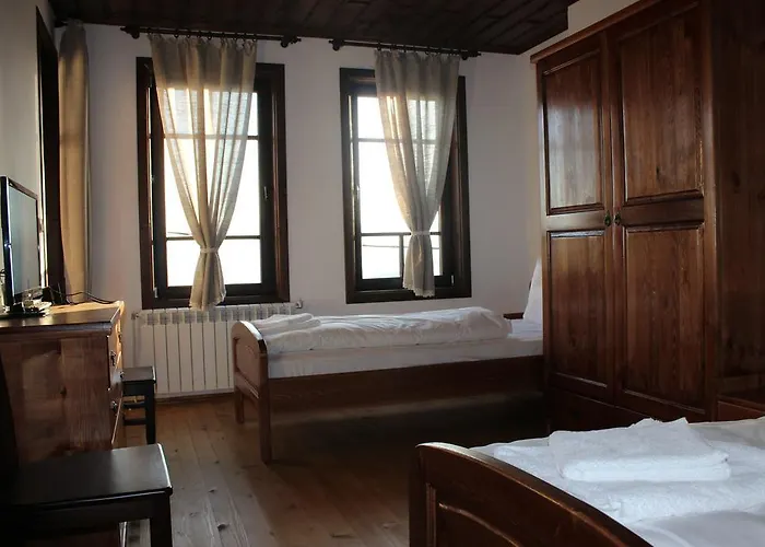 Delchevata Kushta V Leshten